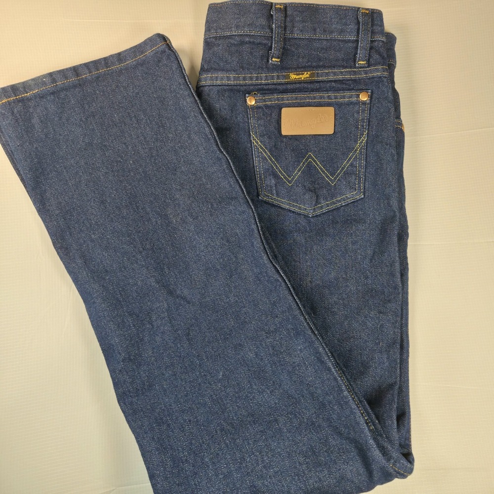 SOLD Wrangler Men's Cowboy Cut Blue Jeans Original Fit 36W x32L